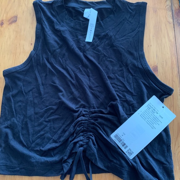 NWT Lululemon Cinch Me Up Front Tank Veil, Size 4 - Picture 2 of 5